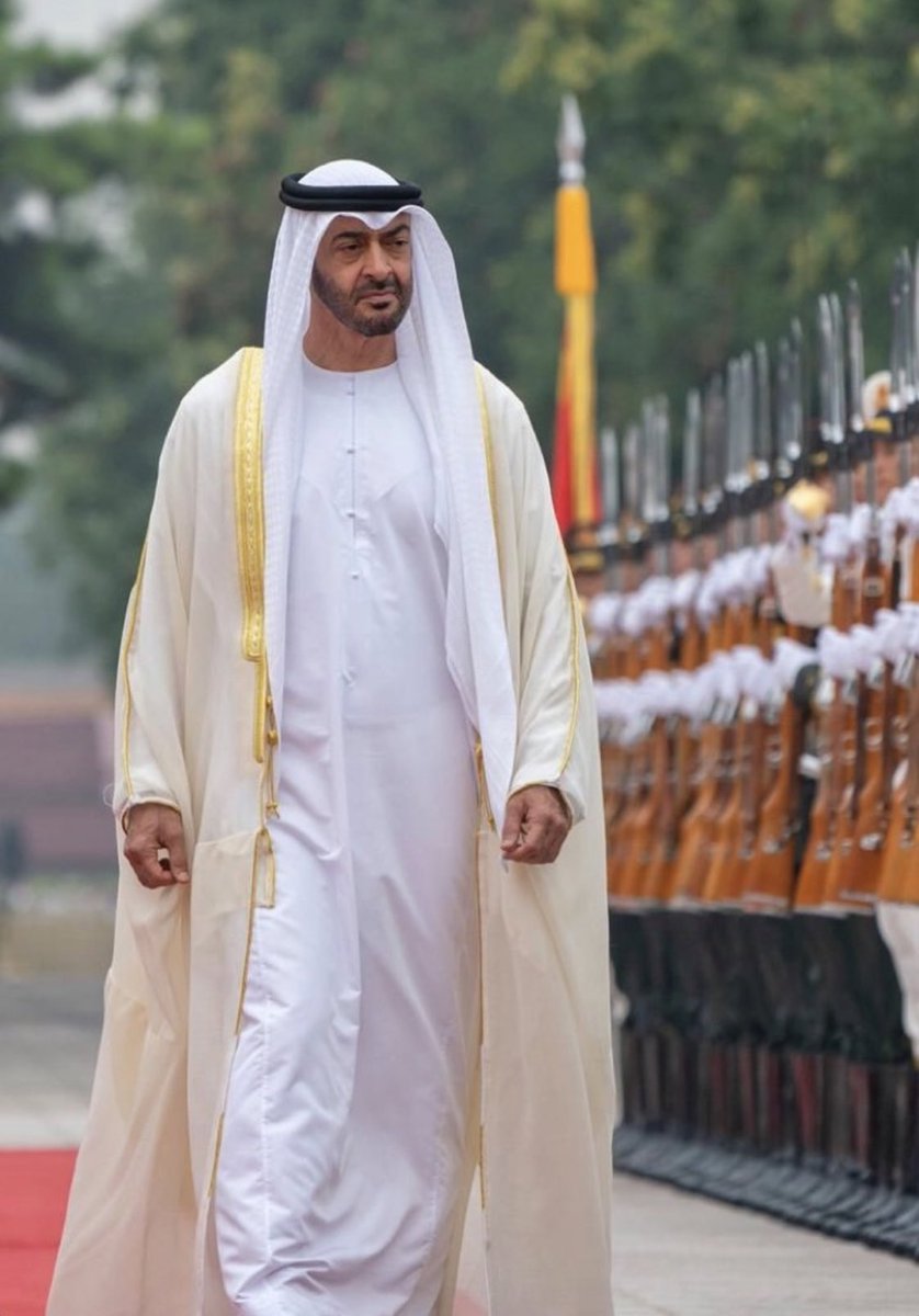 السيف سيفك .. والرجال رجالك 
والنصر نصرك .. والفعول فعولك 

العز ميراثك .. و فال عيالك 
والحق .. صنع ايدك ومعنى قولك