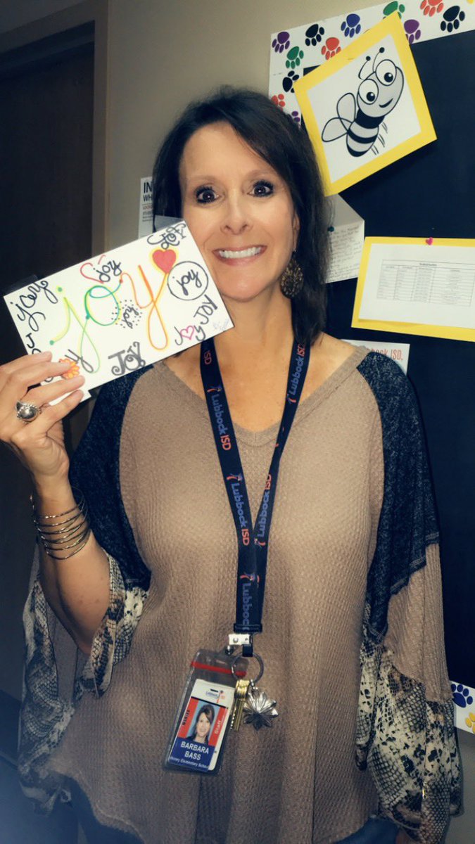 basslub's tweet photo. @HoneyElementary @LubbockISD @JonGordon11 @getoneword My first full week to teach classes made my life more joyful as I was able to work with such wonderful students we call Honey Bears. https://t.co/RKVVNuakq5