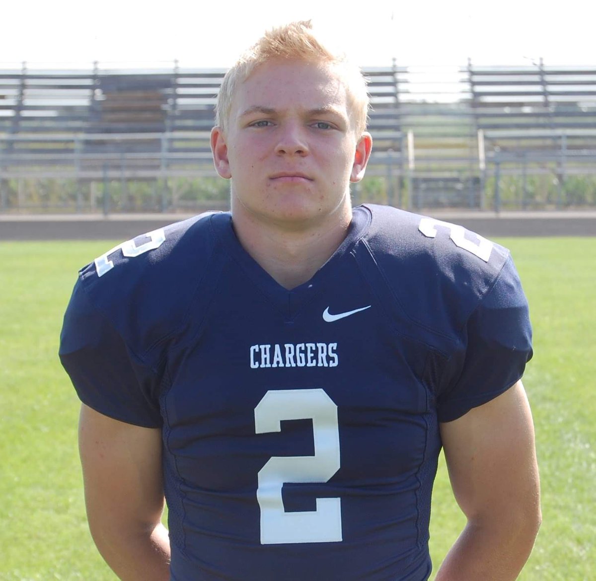 2019 Senior Spotlight! 2019 Captain Sanders Asplin! 5'8", 190. Parents: Darrin and Jody. #GoChargers