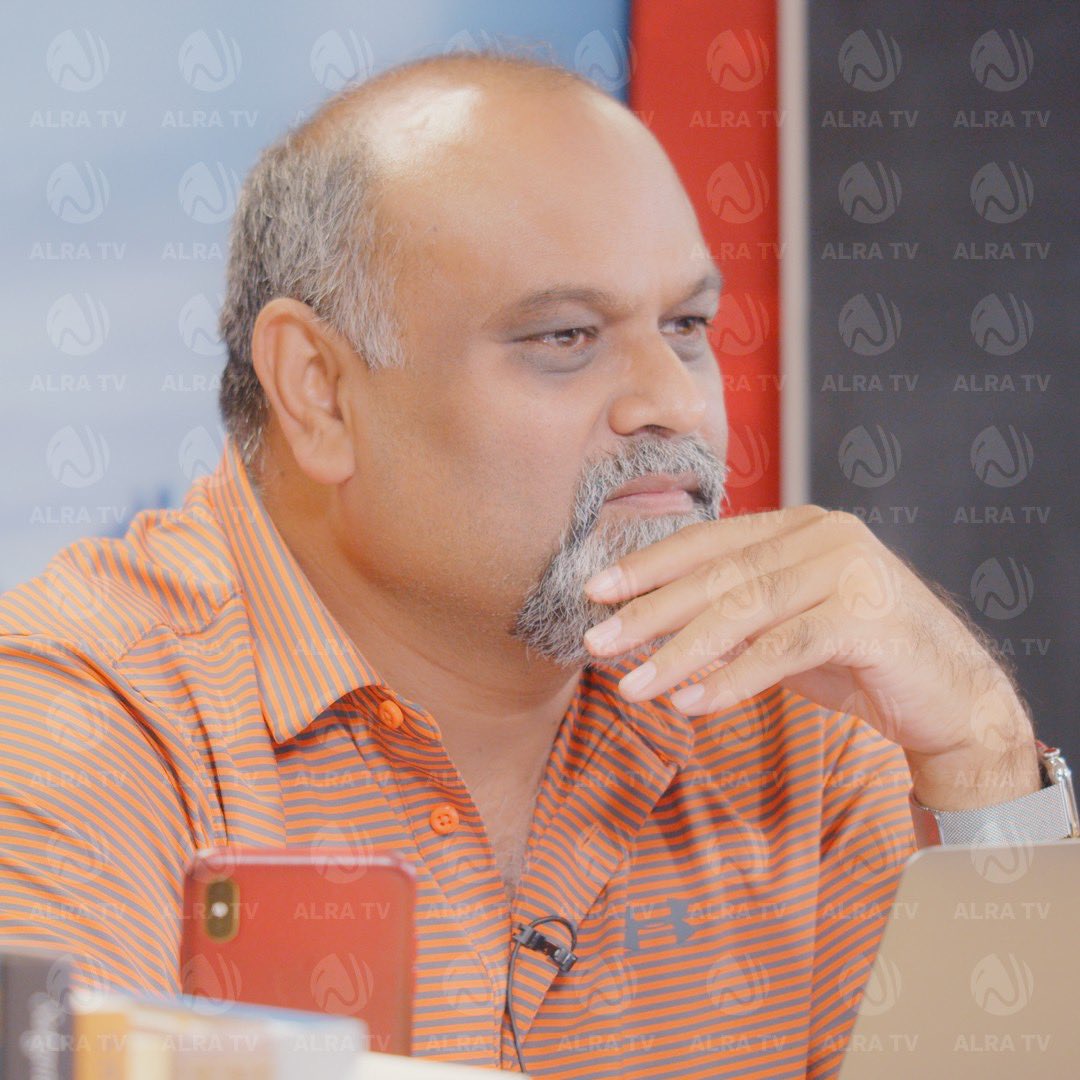 ALRA_TV's tweet image. The first attribute of #God which was manifested was his #beauty and then love.⁣ ⁣- @Younus_AlGohar during a live session of @Sufi_Online on ALRA TV 

We are going live soon - catch us on YouTube now: youtube.com/alratv/live