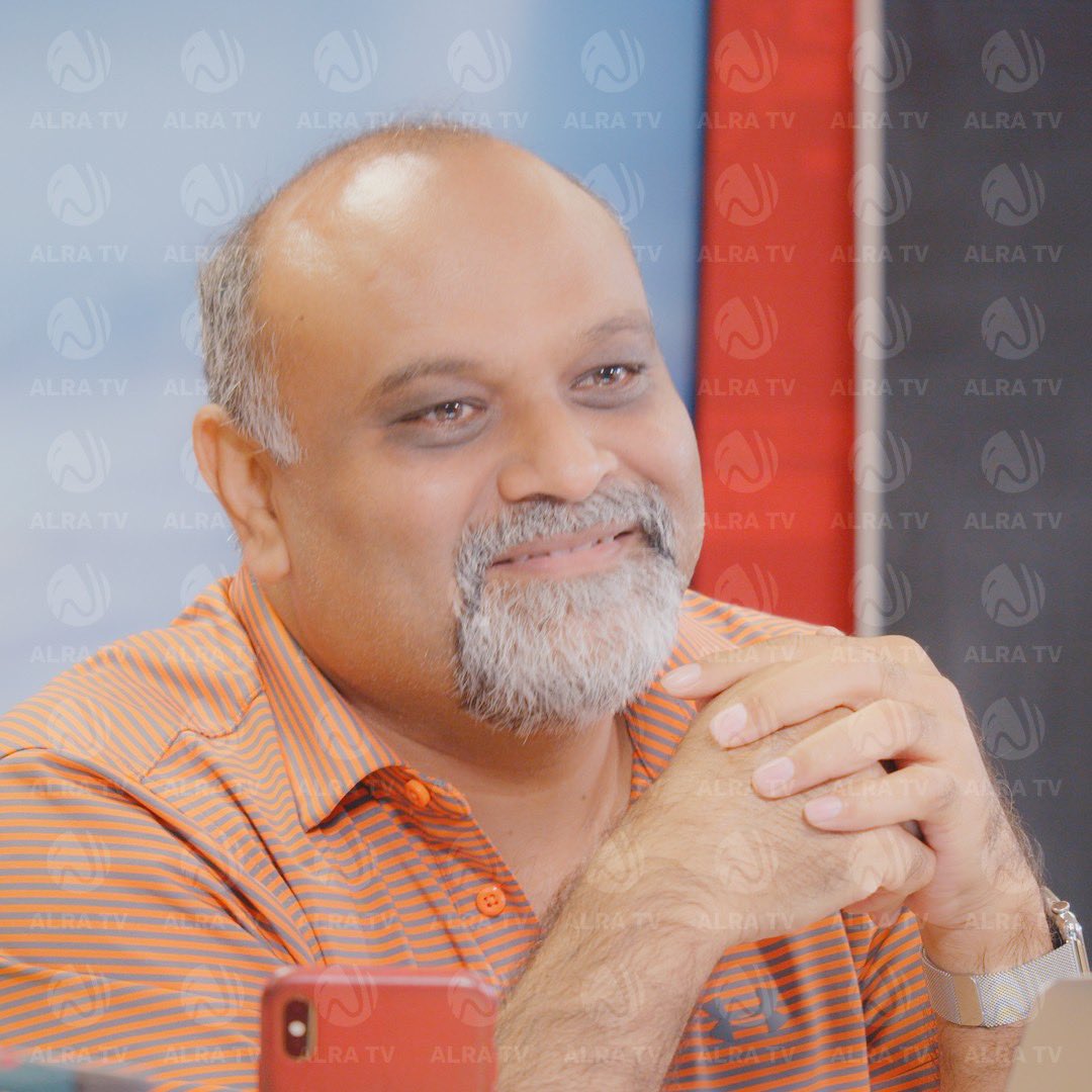 ALRA_TV's tweet image. The first attribute of #God which was manifested was his #beauty and then love.⁣ ⁣- @Younus_AlGohar during a live session of @Sufi_Online on ALRA TV 

We are going live soon - catch us on YouTube now: youtube.com/alratv/live