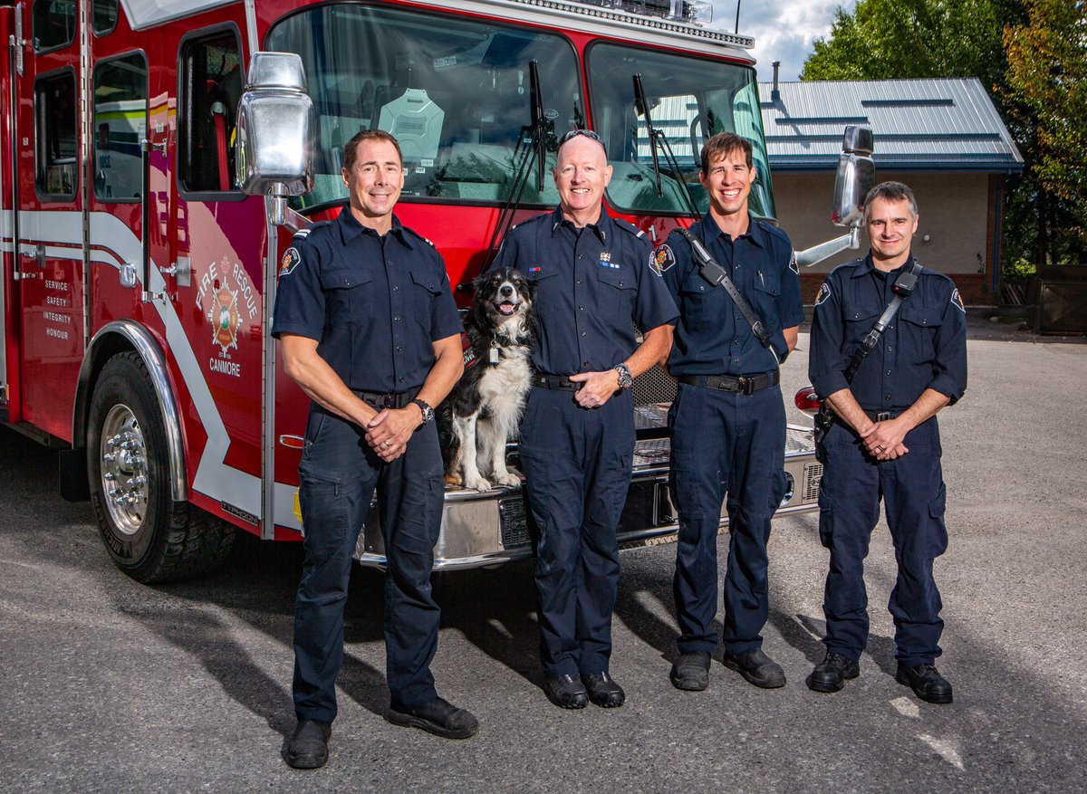 CanmoreFireRes's tweet photo. Thanks to Alberta Health Services for popping by the Firehall and taking this photo of D-Shift yesterday. Our partnership with EMS is integral to keeping the public safe and responding to incidents in and around Canmore.
📸 Alex Campbell, AHS https://t.co/ceNlHa6cfL