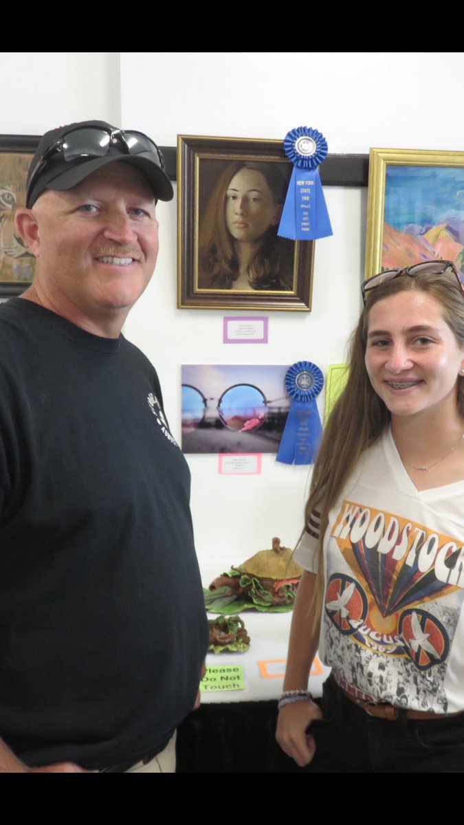 SShawnmitchell7's tweet photo. Gabby takes another 1st place ribbon ⁦@NYSFair⁩ for photography! #reallytalented #prouddad https://t.co/x4ZdCEWPuh