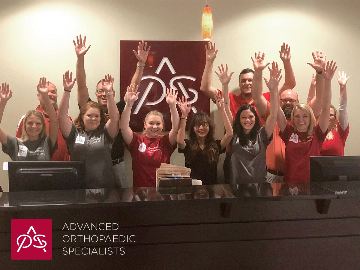 AOSHogDocs's tweet photo. The anticipation is building. It’s about to get Hog Wild in Fayetteville this weekend. Who else is excited?! #TBT #homegame #WPS #razorbacks @RazorbackFB #hammerdown #HogDocs https://t.co/ueVc1MsVam