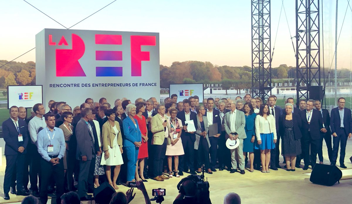 SoubranneC's tweet photo. #FrenchBusinessClimatePledge @medef - @AXA aux côtés de 100 d’entreprises engagées pour le #Climat - Des objectifs 2016-2020 déjà atteints - Et d’ici 2023, de nouveaux investissements dans la transition bas carbone à hauteur de 100Mds€ #OnePlanetSummit #LaREF2019 https://t.co/n8HdBOCC1H