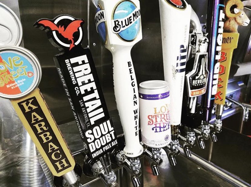 StreetFareSA's tweet photo. All draft beer is $1 off tonight! Grab a beer & a bite from @AyQueRicoSa1
@BobnTimmysTX #PurplePigBBQ π»π Park Hours: 5-10 PM π1916 Austin Hwy
#streetfaresa #foodieheaven #eatwherestreetfare #safoodtruck #foodtruckpark #safoodie #safoodblogger #safoodpics #saeats #eatlocal https://t.co/fPRQuk4AZM