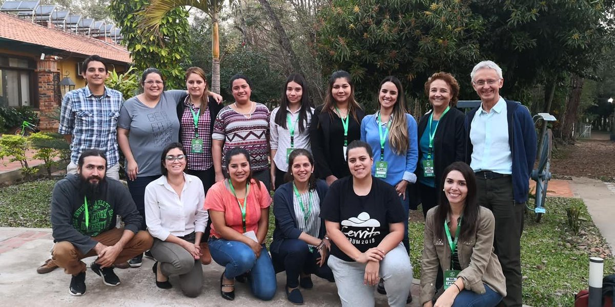 El equipo de #EmprendéParaguay presentó el resumen de lo que fueron las jornadas de consultoría con los amigos de IMAGO Global Grassroots. 😁🙌🏼

Orgullosos de trabajar con profesionales de primer nivel. 

¡Buscamos concretar nuevos horizontes para el programa! #yepinaction😎👏💪
