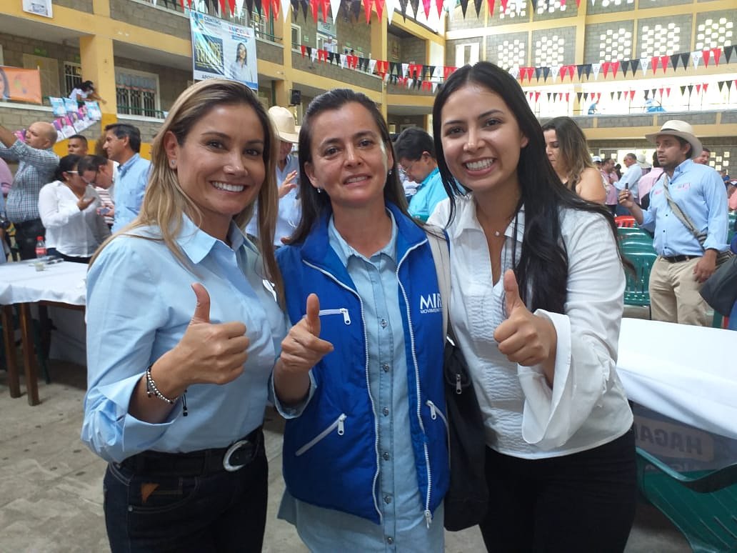 LadyESierraM1's tweet image. ¡El tridente que Santander necesita!
@AngelaGoberna
 @ClaudiaPorBGA #ElPoderDeLaMujer