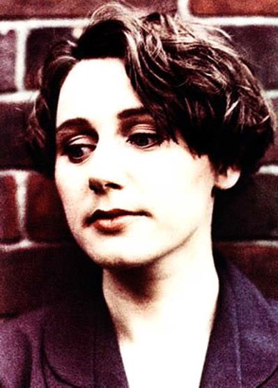 Happy birthday to Cocteau Twins Elizabeth Fraser! 