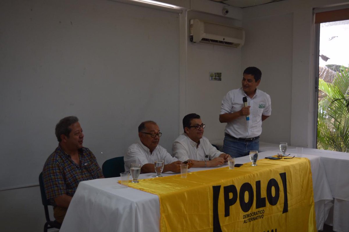 DilbertoTrujill's tweet photo. Estuvimos en la adhesión del partido @PoloDemocratico a la campaña de @Luisedussan, candidato a la Gobernación del Huila por el movimiento #HuilaCrece, en esta reunión el candidato a la gobernación expresó el apoyo a nuestra candidatura. Así debe ser #TodosDelMismoLado. 💚 https://t.co/0FyAXMBJLw