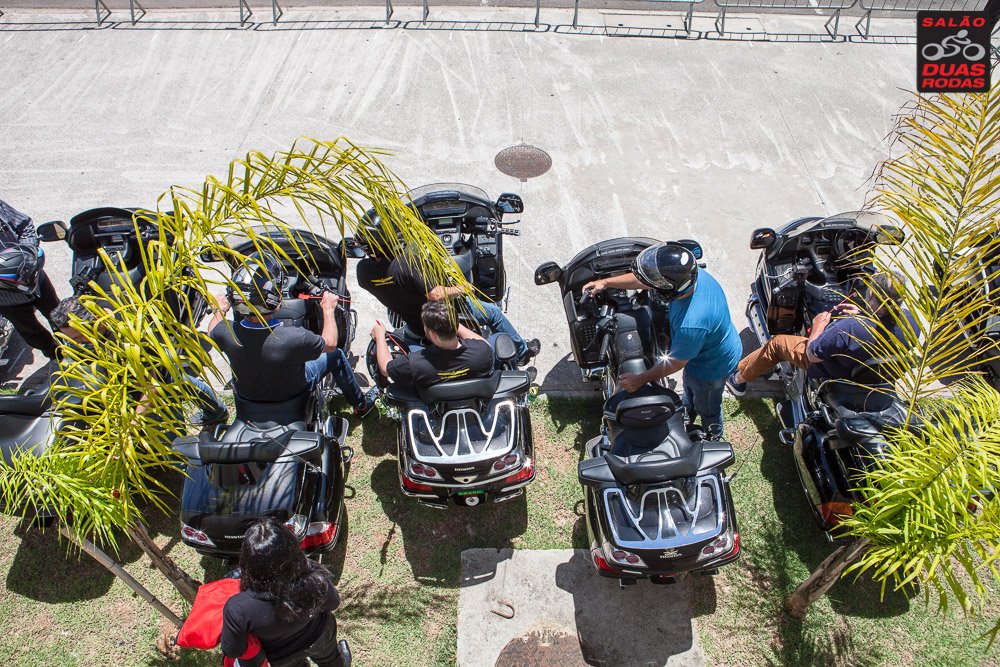 salao2rodas's tweet photo. O #SDR2017 foi DEMAIS com várias experiências que vcs piraram e por isso elas estão de volta! Arena Lifestyle, Arena de Customização, Encontro Super Motos e Test-Ride Mobilidade Urbana MAIORES e surpreendentes pra você ter o melhor dia de todos 😎 https://t.co/Jtp0GWNQem