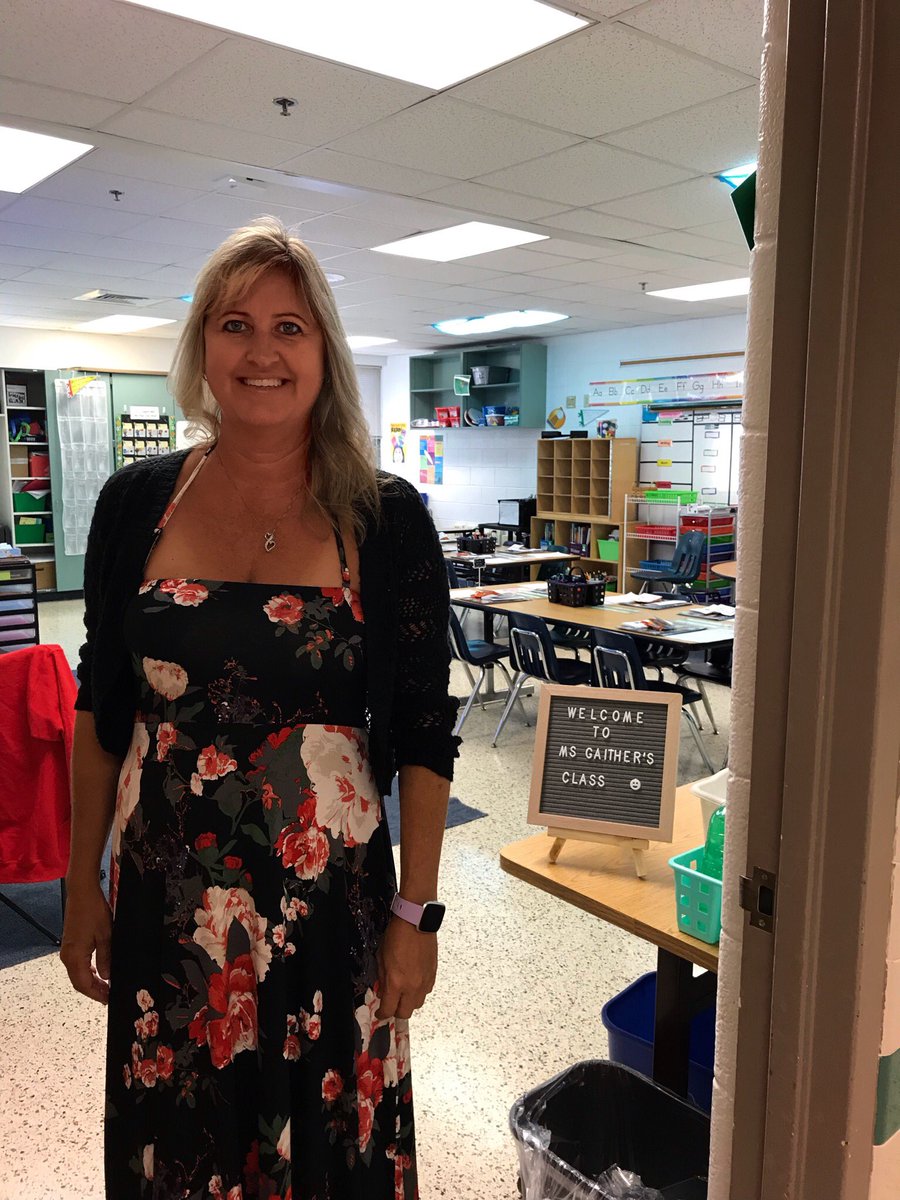 blondeteach68's tweet photo. Ready for open house and 2nd grade 2019-2020 #Malibu #2ndgrade https://t.co/LCkRQ8A5GA