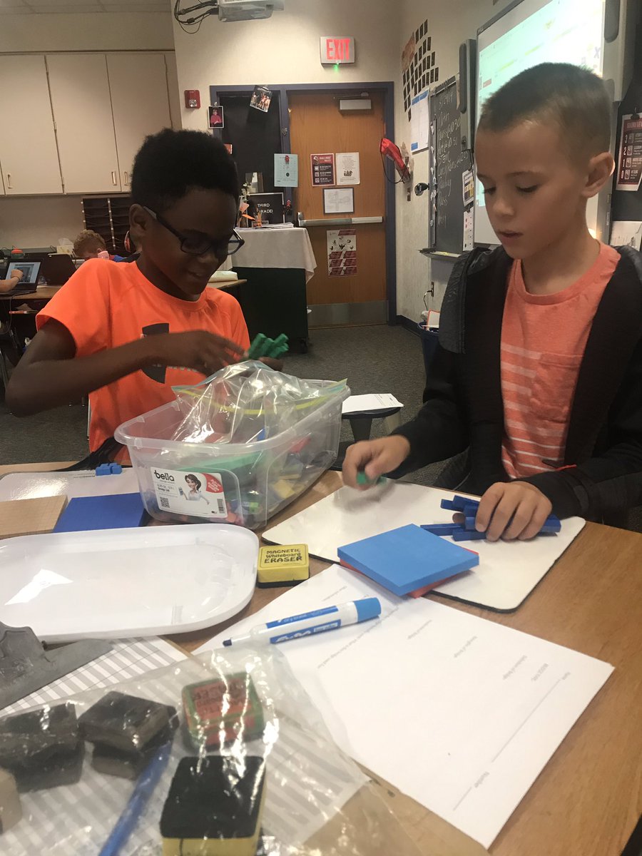 LMECOGDELL's tweet photo. These mathematicians are collaborating and communicating!
#mathfirst20days https://t.co/0FZrEbThA1