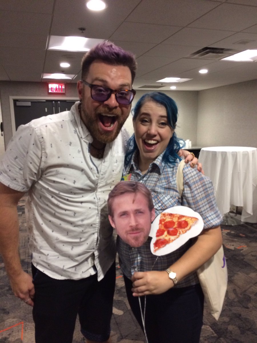 rollforlore's tweet image. Thanks @travismcelroy for taking the time to speak with me this afternoon!! Have a blast at the con! #DragonCon