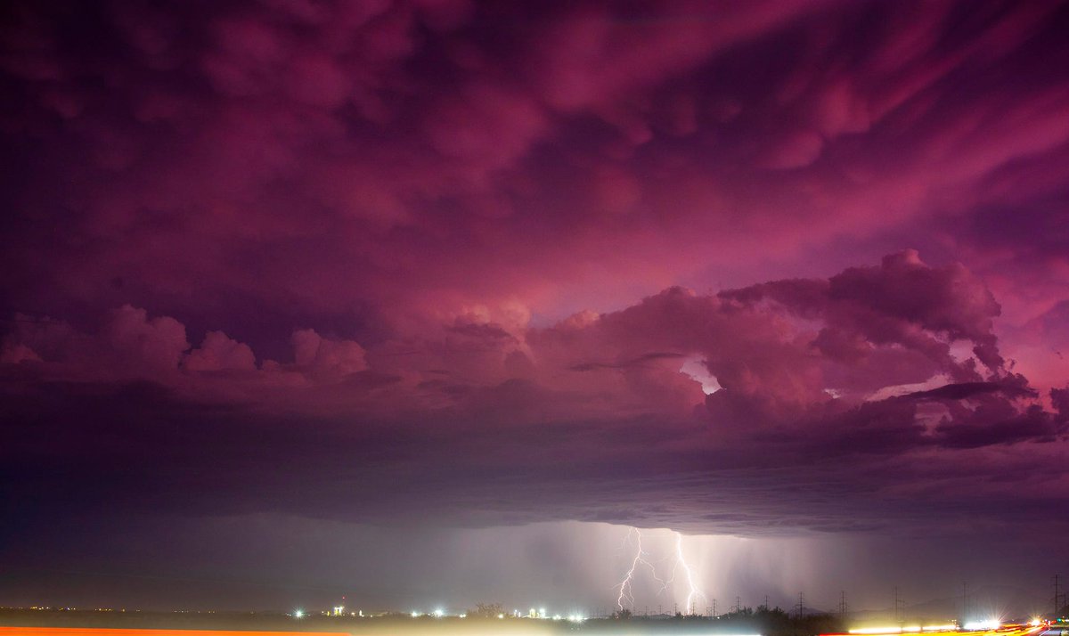 KevOCarlson's tweet photo. Storm clouds are illuminated by the setting sun as lightning strikes near Maricopa, Ariz. on Aug. 28, 2019.   

Michael Chow, The Arizona Republic

#Sunset
#MotherEarth 🌍🌏🌎 https://t.co/2QSP24fBNY
