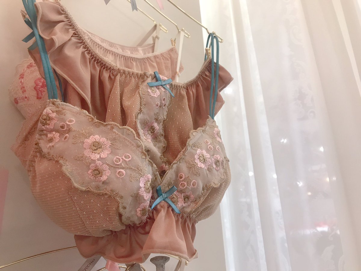 LS_harajuku's tweet photo. ＼ 来月の新作も先行販売中 ／

今なら新作10%オフで購入のチャンスです…✨

❤︎Kulisse set
¥8,200+tax

❤︎Ant‘s nest set
¥8,200+tax https://t.co/QanxJj7eiM