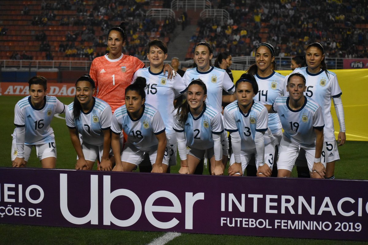 Abcdepor's tweet photo. ⚽#SelecciónFemenina #Amistoso

#Argentina cayó 5-0 ante #Brasil. 

Jugará por el tercer puesto el próximo domingo a las 10 ante #CostaRica https://t.co/KKgd6yuFtu