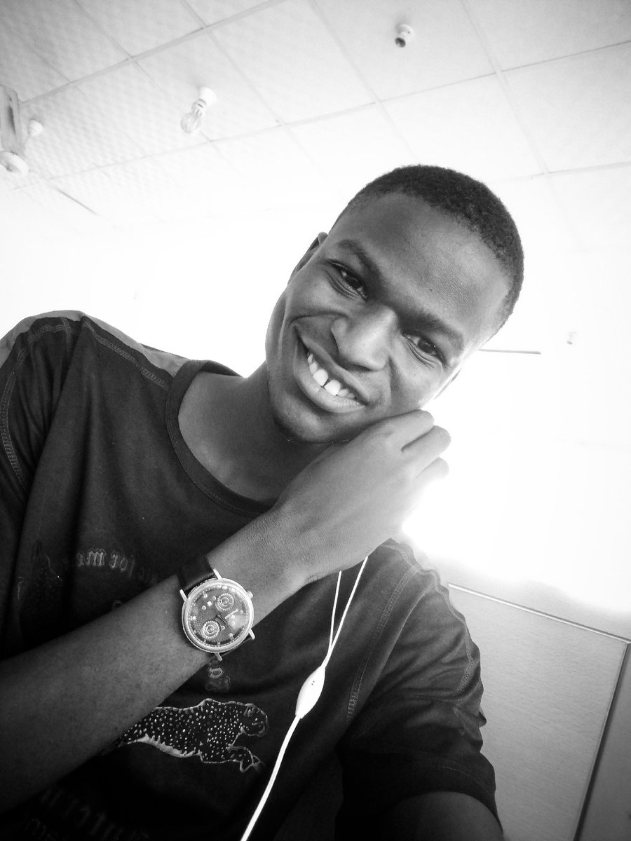 DannWrote's tweet photo. Some words are better expressed in the smiles.
#gentledudes_gang
#amaking https://t.co/FbLHAUvDsK