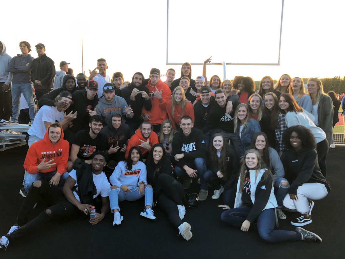 Rell_GetBuckets's tweet photo. Legendary Jimmie Basketball squad pic at the valley game!! 🏀 ⁦@Jamestown_MBB⁩ ⁦@jimmie_wbb⁩ https://t.co/Qz804Tuagf