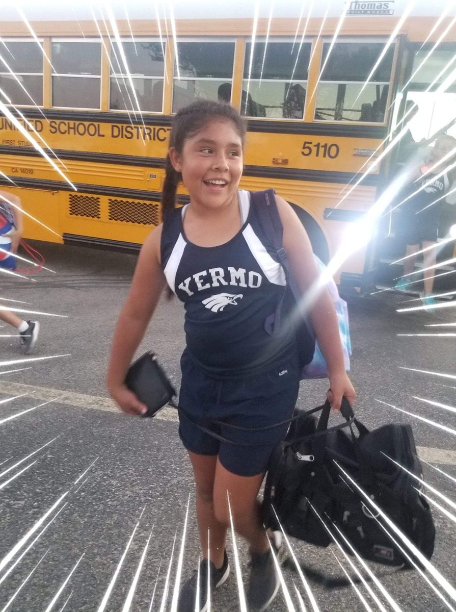 MariaMonroyDeBe's tweet photo. My lovely is back! they did great! @Yermo_Eagles #mycowgirl #mycoolkid #yermoeaglesxcountry https://t.co/hGExnID6QE
