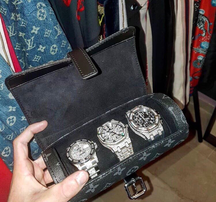 whitecom5's tweet photo. u need it 🤪

#kriswu kris wu dating .kris wu luna . #留学生 #lv #LouisVuitton #swatchbag #beijing #香港加油 #Rolex #美国 #澳大利亚 https://t.co/53gr1o5azF