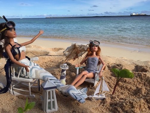 BlucoMiniature's tweet photo. Let's have a tea and play music at a #beach. #barbiedoll #miniature #TeaParty https://t.co/HeLCG7SefV