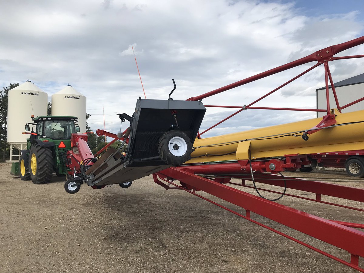 PembGrainEquip's tweet photo. Thank you to Ferme Préjet from Notre-Dame de Lourdes for purchasing this beast of a Westfield Auger along with Soaring Eagle Drive Over! Worked on the install yesterday, just a few things left to go on it. @PembGrainEquip @Soarindriveover @AgGrowthIntl #Westfield https://t.co/HURt4Oq9mV