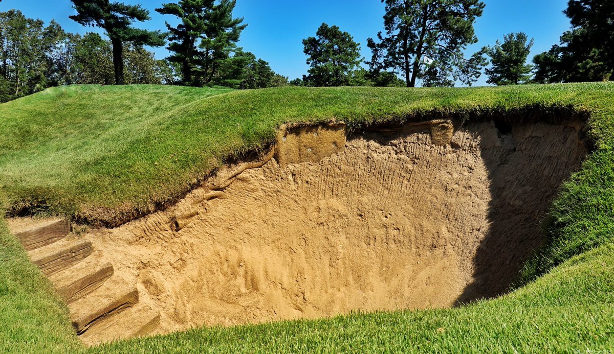 LinksGems's tweet image. A banner day today at the incomparable Pine Valley Golf Club. Picture perfect weather and a one-of-a-kind golf course are a tough combination to beat, but the exceptional company made this day truly special. Days like today make me extraordinarily grateful to be a golfer. 🍻