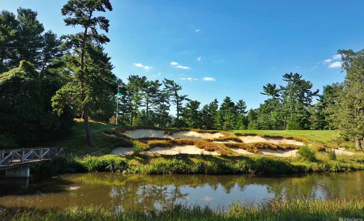 LinksGems's tweet image. A banner day today at the incomparable Pine Valley Golf Club. Picture perfect weather and a one-of-a-kind golf course are a tough combination to beat, but the exceptional company made this day truly special. Days like today make me extraordinarily grateful to be a golfer. 🍻