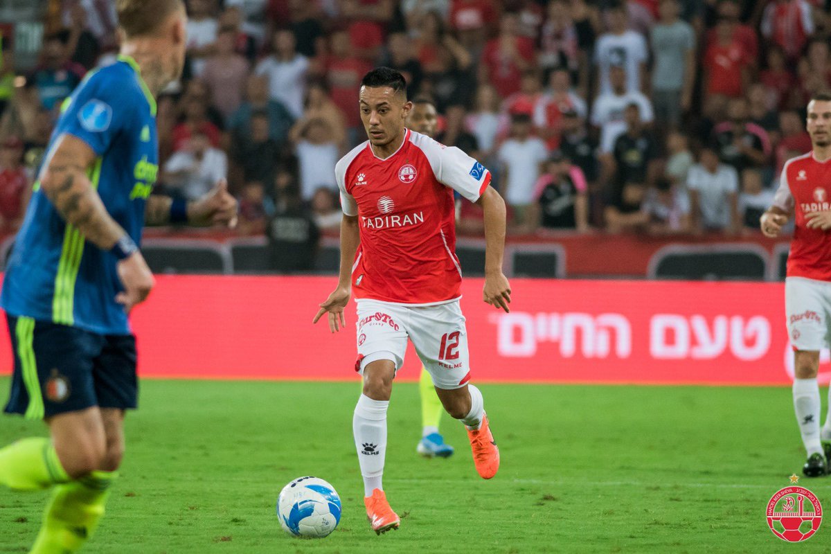 No pudimos alcanzar nuestro objetivo pero orgulloso por el esfuerzo que dimos todos en esta ronda de los playoff de la Europa League.
Agradecido con Dios por esta experiencia que a mi corta edad me permitió jugar Europa League que me ayudara para el futuro.Bendiciones JM#12🙏🏽💪🏽⚽️