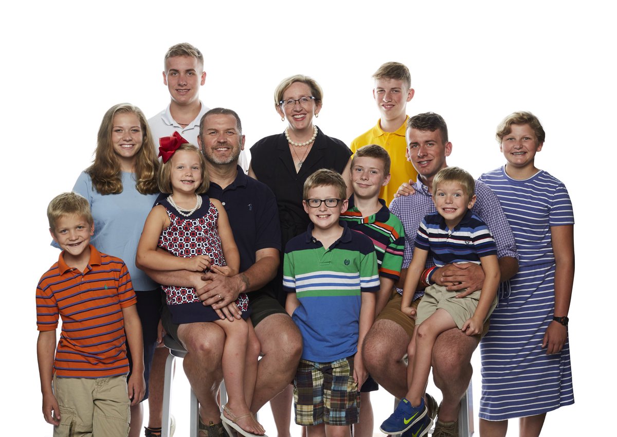 _AbilityKC's tweet photo. Today, Jason has returned to work and his role as the husbands & father his family once knew. #AbilityKC & @Falling_Fwd helped Jason and his family rebuild their lives together to experience each day as the family they were before Jason’s #TBI
#TogetherWeStandForAbility https://t.co/6Cb5eXJMpN