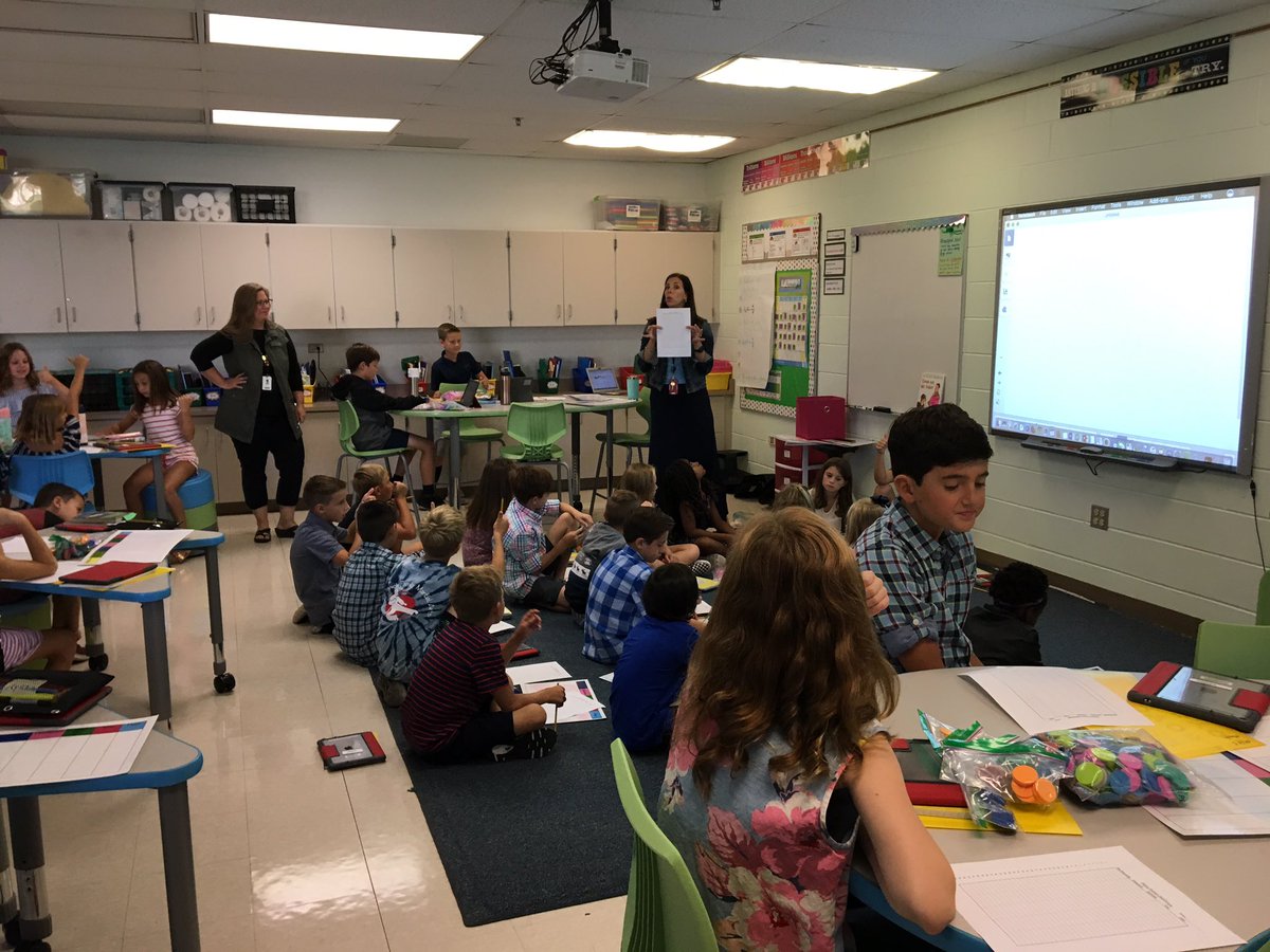 kate_karasek's tweet photo. Kicking off #mathjournaling in 4th Grade after exploring flexibility with place value with @LinesDen35 @Lines4MG @JenBurton_ βWhat do you know about the value of numbers that allowed you to be so flexible?β π https://t.co/2GbGc88Z3t