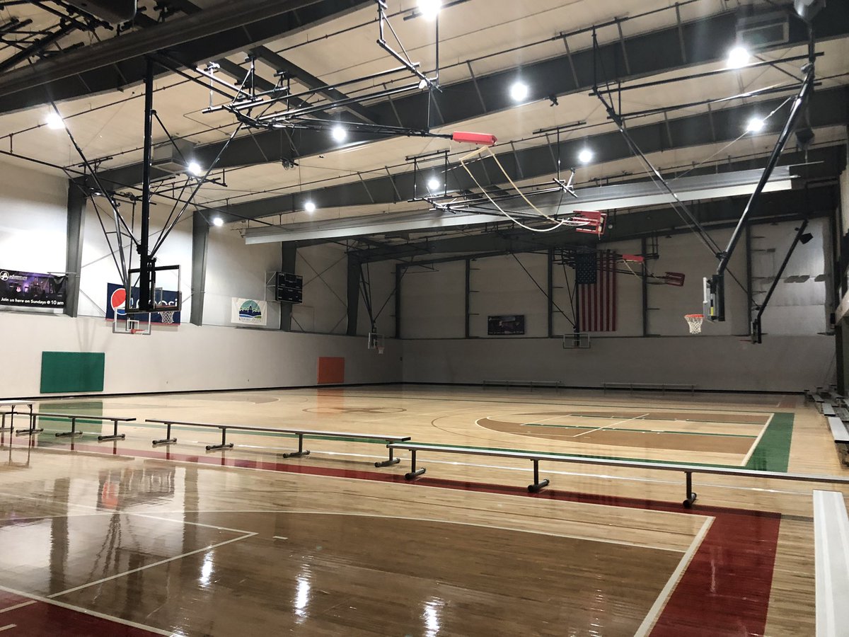 barrybradford3's tweet photo. Seems like a good night to get some work in! #FactoryTime.. B. https://t.co/dSwjMLG3ts