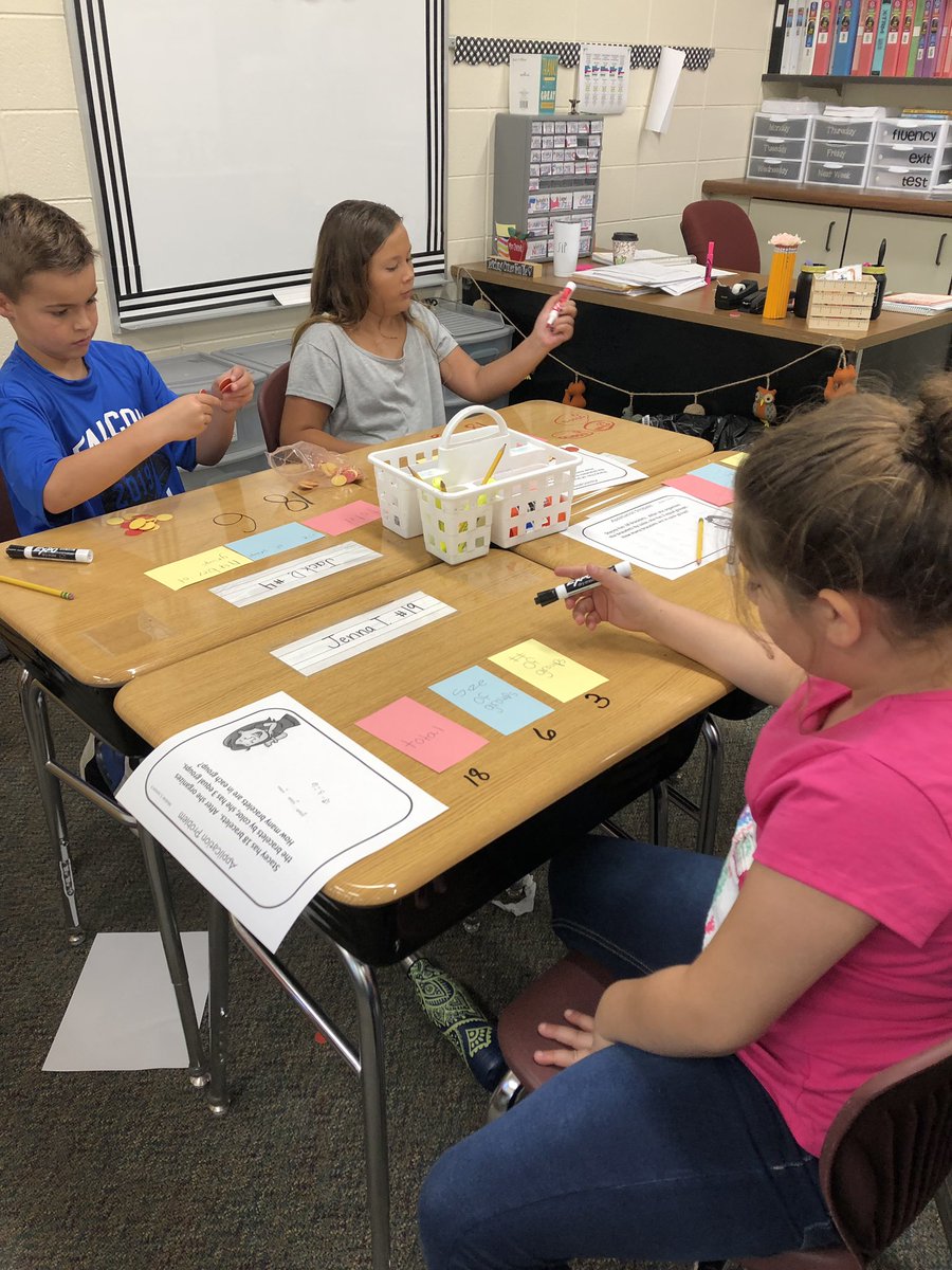 MrsDvorak157c's tweet image. Today we used colored index cards to help us identify the unknown in division problems! I’m so proud of my mathematicians! #simplebuteffective #ChelseaPride @Chelsea_Tigers