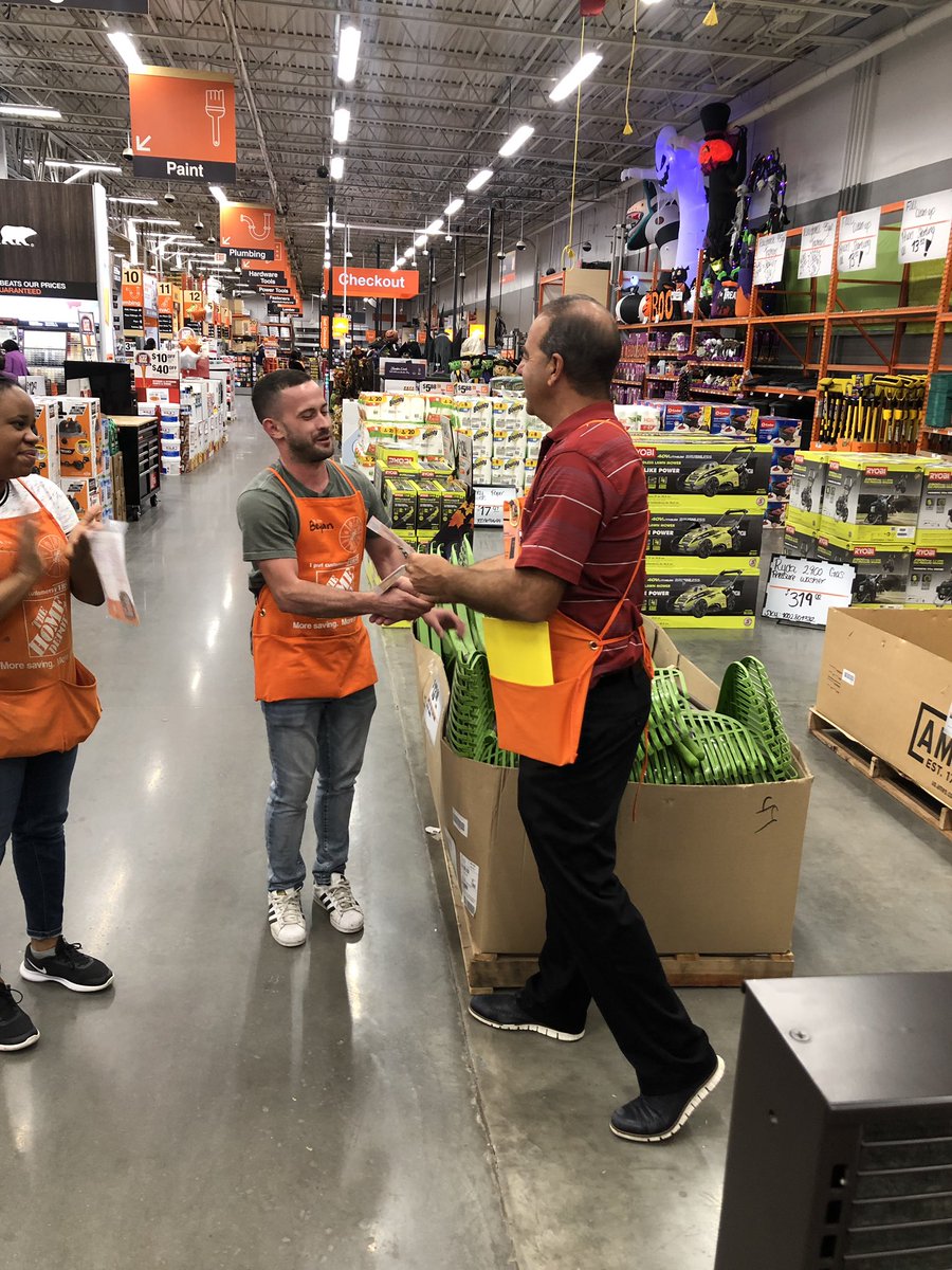 fcorchad's tweet photo. Congrats to Stacey, Angel and Bryan on your Homer Badge’s today!!! @c_oneill0940 thanks for hosting today. https://t.co/yqpAk3xEJQ
