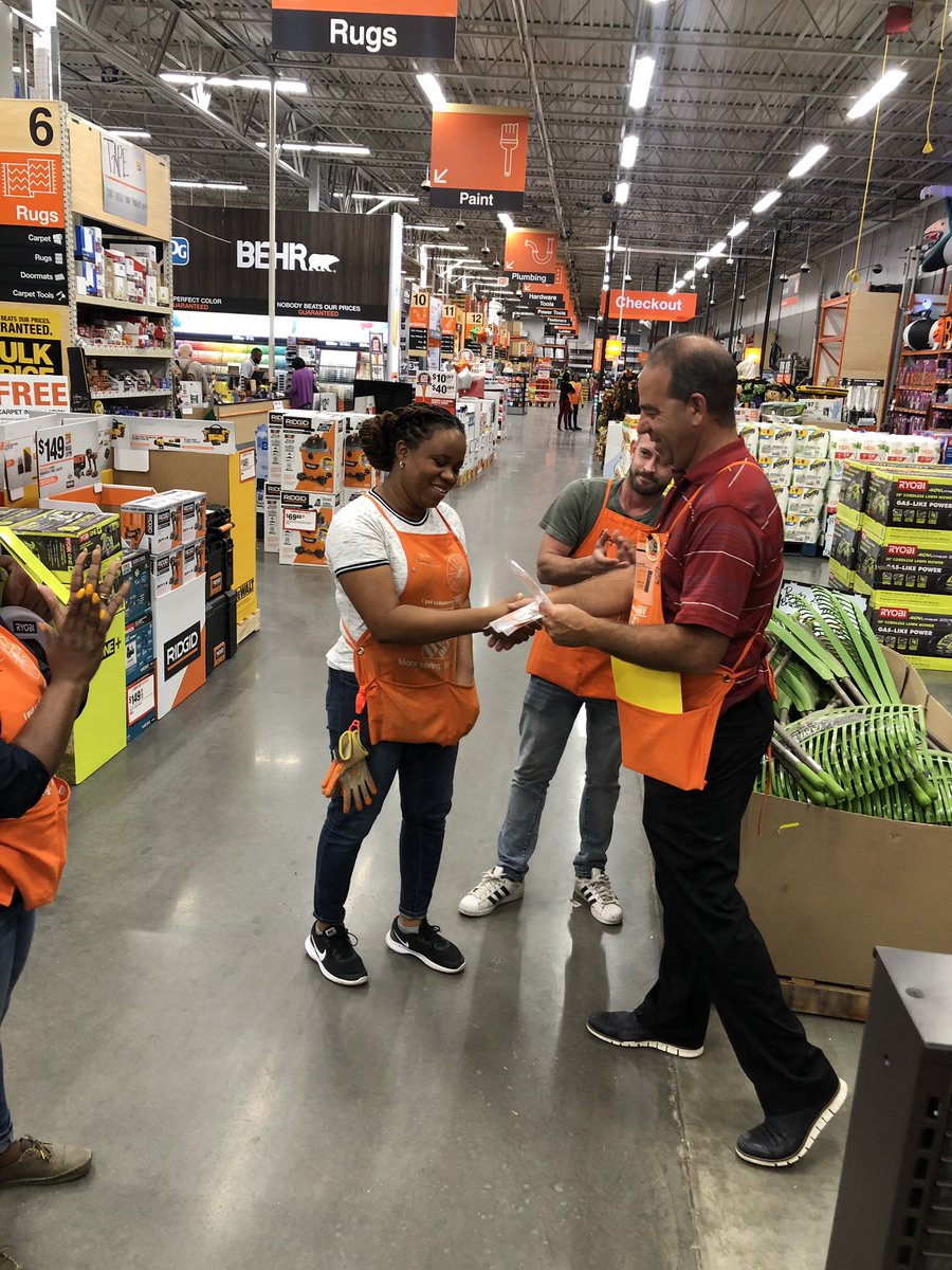 fcorchad's tweet photo. Congrats to Stacey, Angel and Bryan on your Homer Badge’s today!!! @c_oneill0940 thanks for hosting today. https://t.co/yqpAk3xEJQ