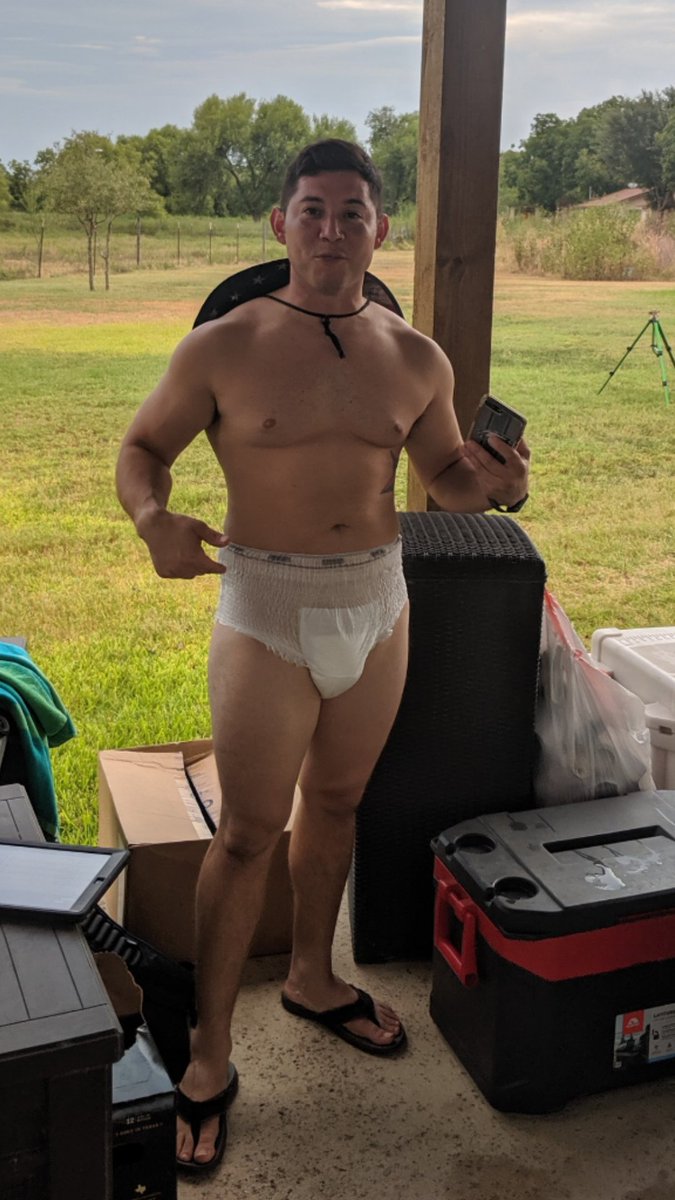 Michael84603598's tweet photo. @MikeTaylorShow one simply shall not place last in our fantasy league. #officiallyfootballseason https://t.co/LcFl1DMnb5
