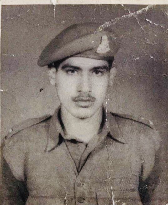 asadbashirr's tweet photo. Found a beautiful picture of my respectable Father in Pakistan 🇵🇰 Army uniform. He was 18 when he fought 1965 historical war and I’m so proud of him. He is my pride like other Pakistan Army soldiers. #PakArmyZindabad #PakistanZindabad https://t.co/7JFC5ZNX6L