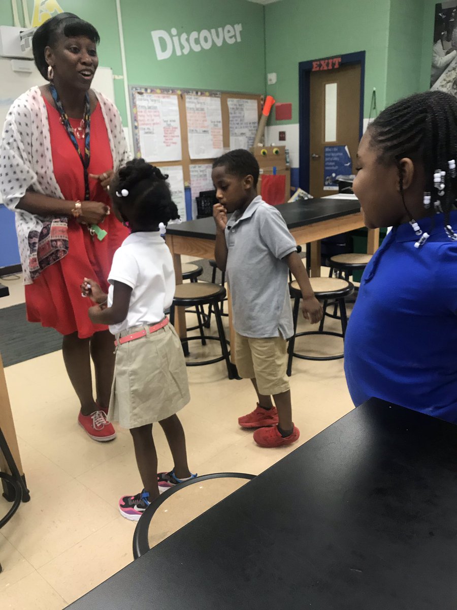 missoneals's tweet photo. Shouts out to @valerie27703241 for our awesome first visit of the school year in our STEM lab!!!! Amazing @ecwestwildcats #stemschool #epicatwest #firstgraderox https://t.co/cToEcbuSgF