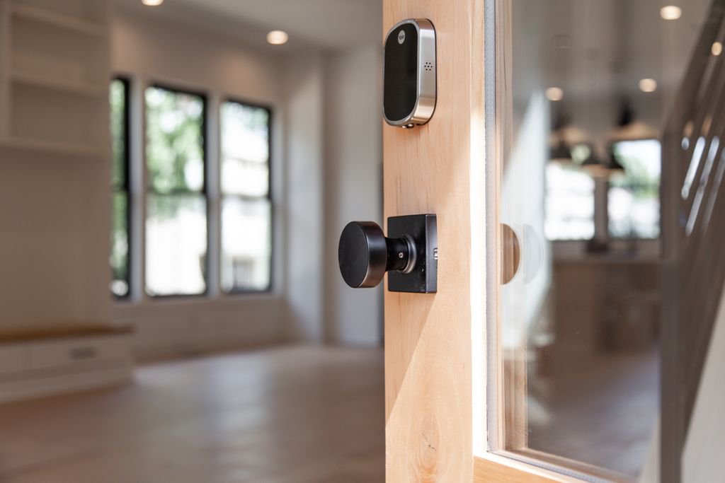 compendium317's tweet image. Another home on Arsenal Avenue is ready to welcome its family! Stay tuned for all of the photos of this one - perfect finishes, all the storage, tons of natural light and a finished basement. 

#compendiumgroup #indybuilder #buildingindy #urbanbuilder #highefficiencyhomes