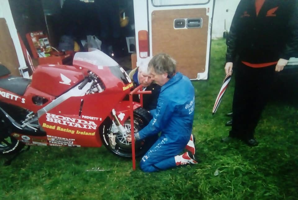 popsyosh34's tweet photo. Joey Dunlop NSR500V 3⃣🏁
#somanyclasses
@PadgettsRacing1 https://t.co/w04pd6A7GK