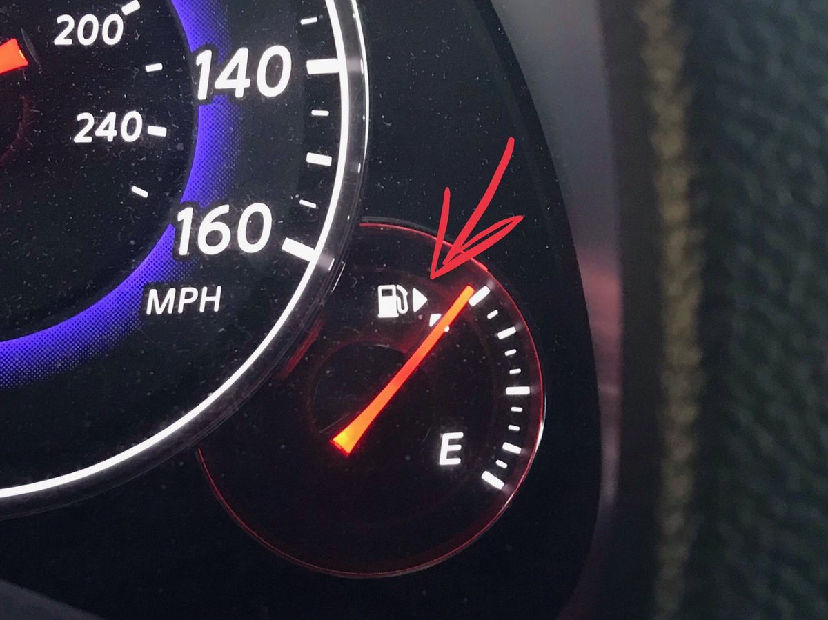 riptide77's tweet photo. Never realized gas gauges had an arrow to tell you which side the tank is on. #mindblown https://t.co/v8zUyBEYO1