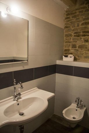 LuckyITHotels's tweet image. #Hotel Deals in #Mergo #LeVioleB&amp;amp;B starting at EUR67.03 getluckyhotels.com/hotel/143740/L…