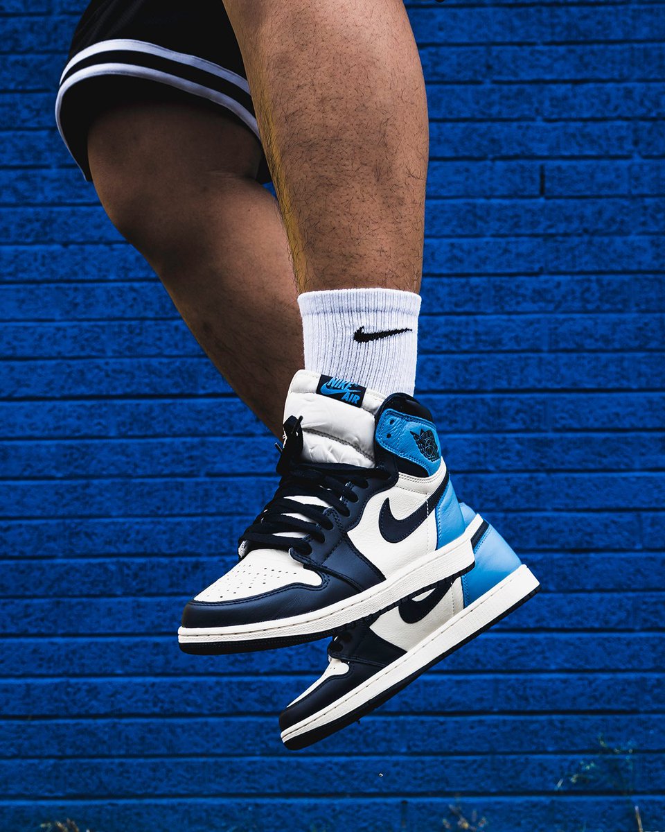 snipes_usa's tweet image. GIVEAWAY! Air Jordan 1 “Obsidian” 

1. Retweet 
2. Follow @snipes_usa 
3. Comment your size! 

Winners will be contacted via dm 9/3!