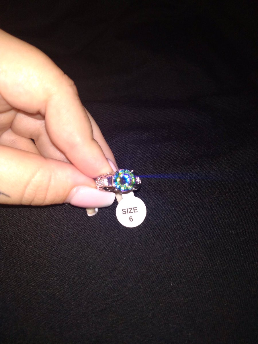 AmberNikkole21's tweet photo. ***LABOR DAY WEEKEND SALE*** All rings ONLY $10 each with a minimum purchase of 2! FREE TRACKABLE SHIPPING INCLUDED! https://t.co/C4Qzcm6XVN