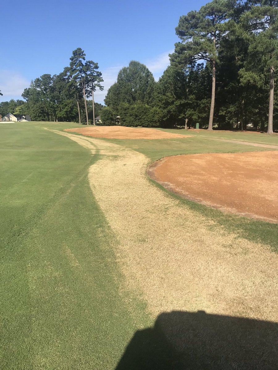 Nrcc Agronomy On Twitter New Fairway Cuts Happening On Oaks Fairway Bunkers On 17 5 And 16 Underway Clubhouse Grounds Get Some Compadre Zoysia Capcongolf Install 17 Https T Co Tlnj19npvl