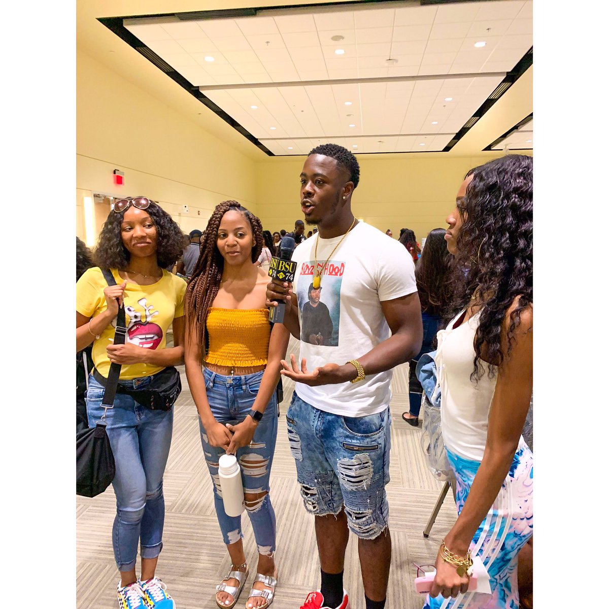 Bwill_2LIVE's tweet photo. Trying to be great & bring the greatness out of everybody @ the same time❗️ #Orgfair #Interviews #bsu20 #bsu21 #bsu22 #bsu23 # #Reporter #SeniorSzn #bwill_2live📸 https://t.co/3Lkp2uXlfG
