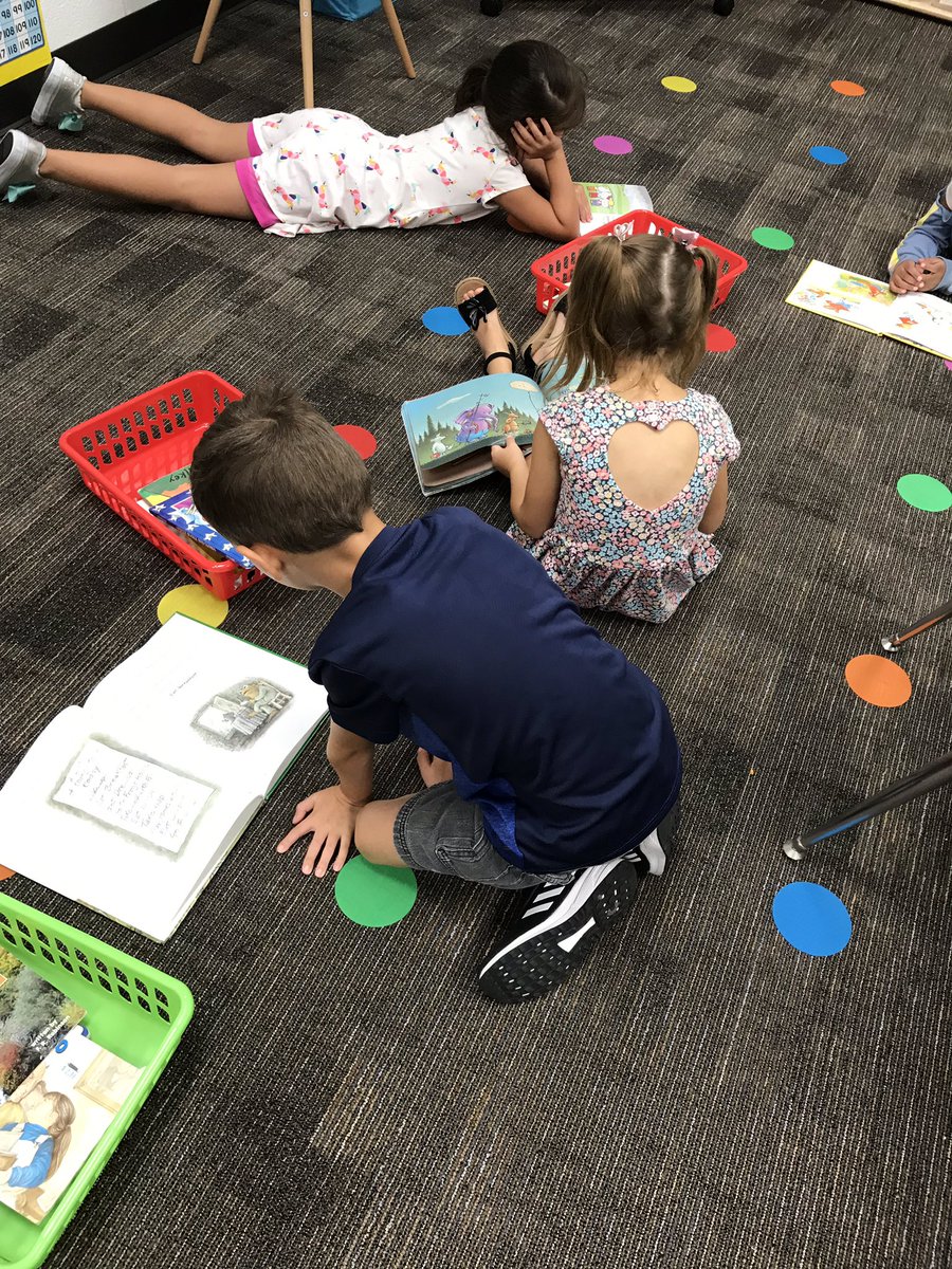 We are loving just right reading time! ❤️<a href="/HumbleISD_PFE/">Pine Forest Elem</a> #onegiantleappfe
