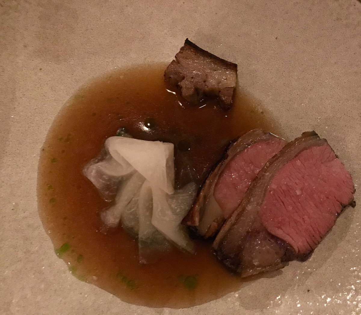 rociogüemes ن (@rocioguemes) on Twitter photo Máximo disfrute en #Ekstedt de <a href="/NiklasEkstedt/">Niklas Ekstedt</a> #Nordiccuisine Huevas de pez globo y ramson; rodaballo ahumado; verduras de hoja verde y apio, carne de cordero y de corzo, alcachofa de Jerusalén y colinabo ahumados en un cono de hierro fundido a las llamas de leña de abedul... Máximo disfrute en #Ekstedt de <a href="/NiklasEkstedt/">Niklas Ekstedt</a> #Nordiccuisine Huevas de pez globo y ramson; rodaballo ahumado; verduras de hoja verde y apio, carne de cordero y de corzo, alcachofa de Jerusalén y colinabo ahumados en un cono de hierro fundido a las llamas de leña de abedul...