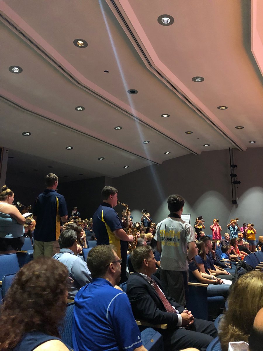 MoZavadel's tweet photo. Awesome opening day with staff! Loved spending time Building Connections and kicking off the year with our student performances! #hfdproud #proudtobeUPSD https://t.co/20p3HIrZ2n